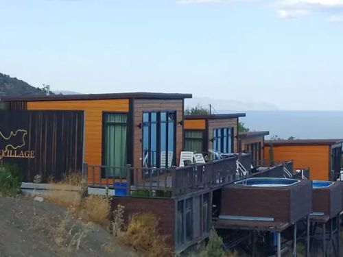Туристическая деревня "BlackSeaVillage" — гостевой дом в Алушта
